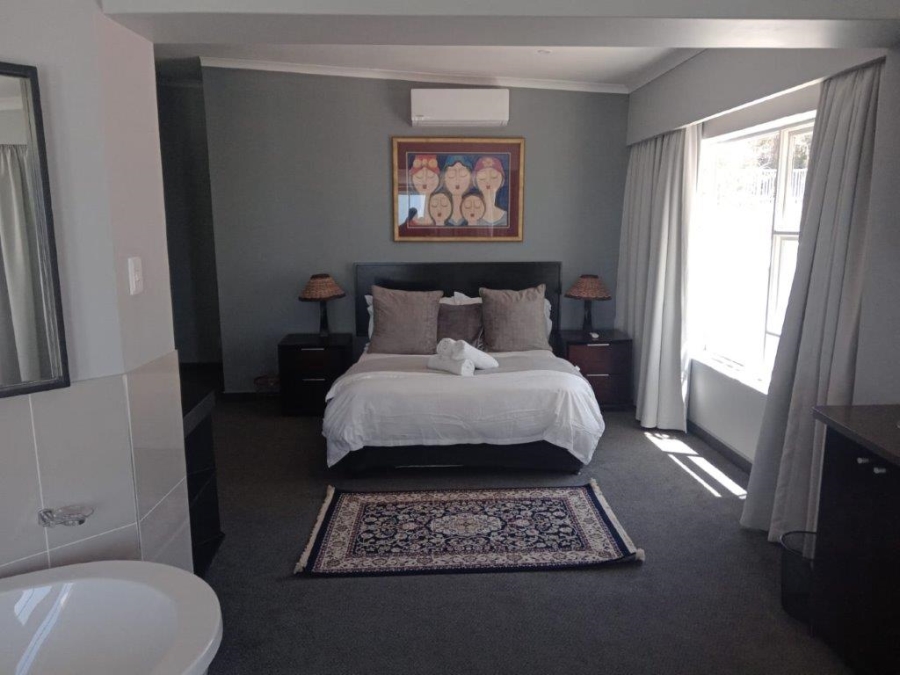 5 Bedroom Property for Sale in Ferreira Town Eastern Cape